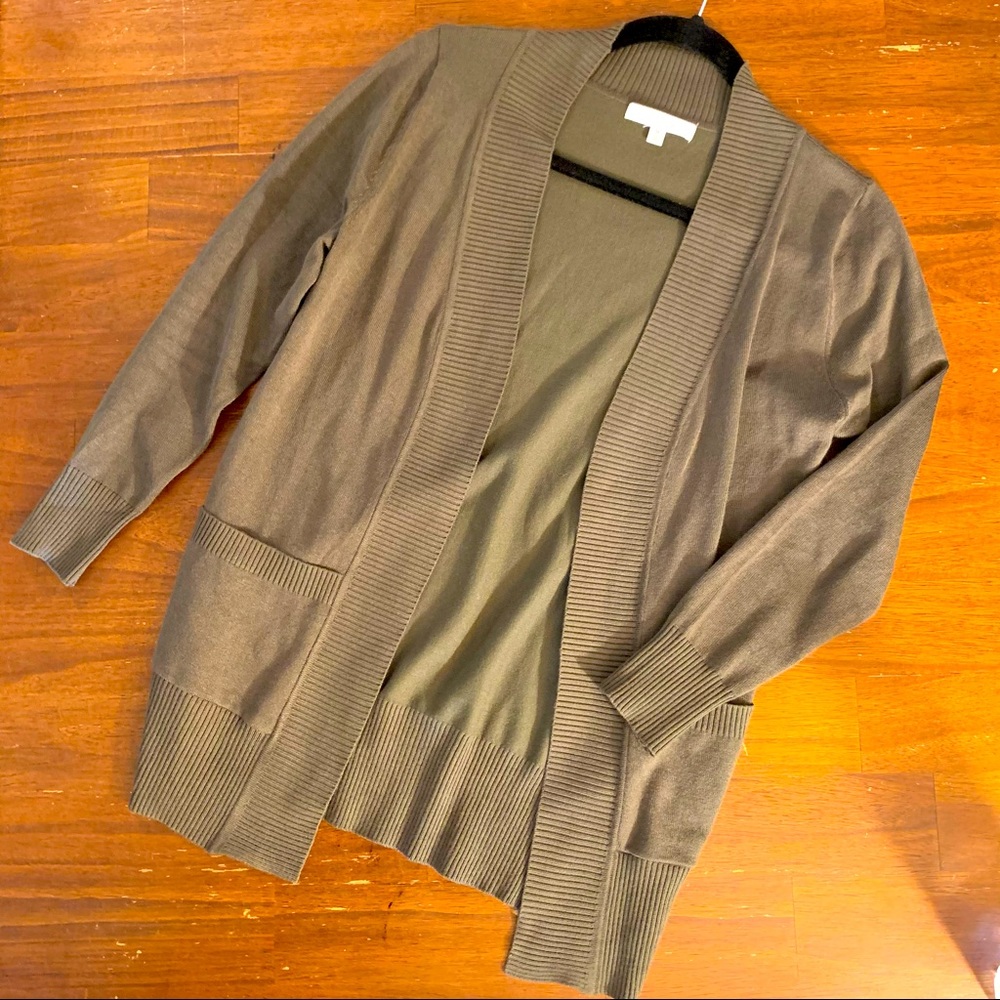 Olive Green 3/4 sleeve cardigan with pockets